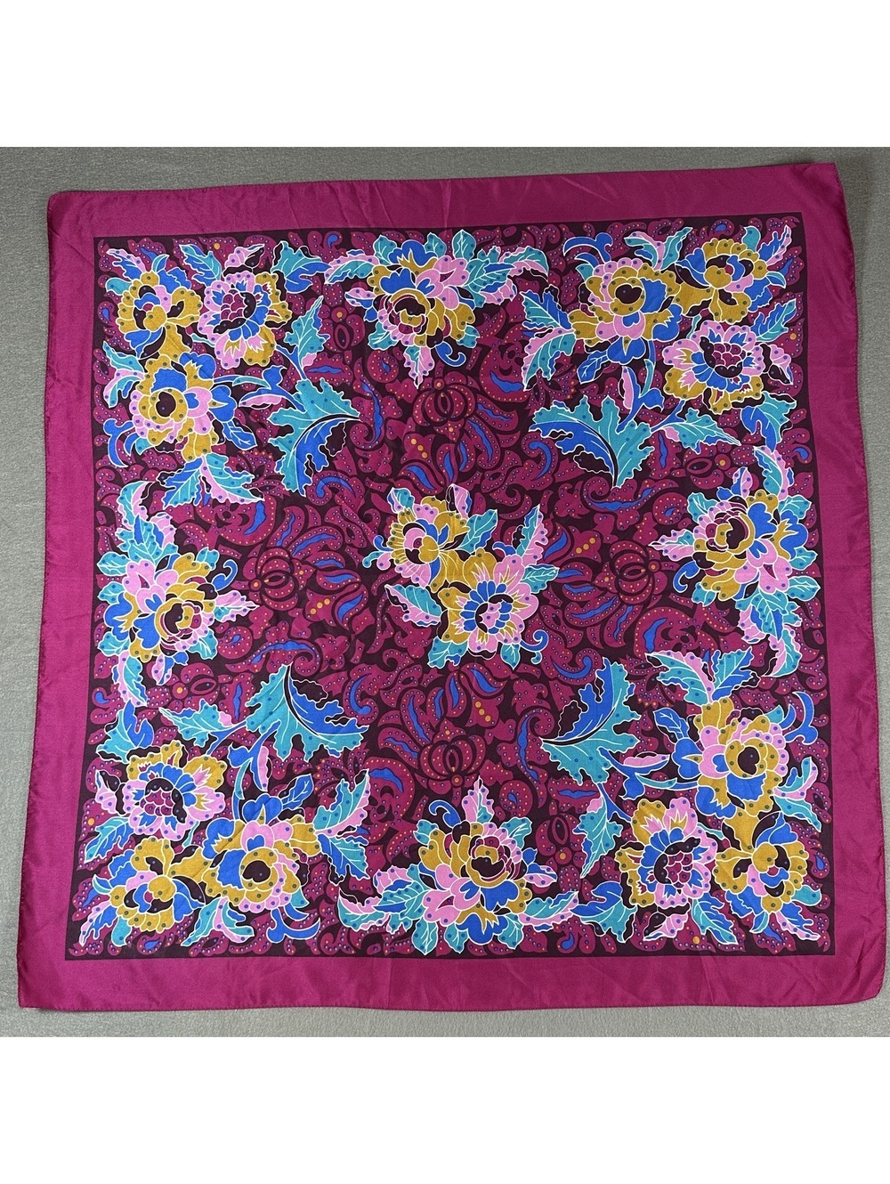 Vintage Floral Print Silken Polyester Scarf in Fuchsia and Blue